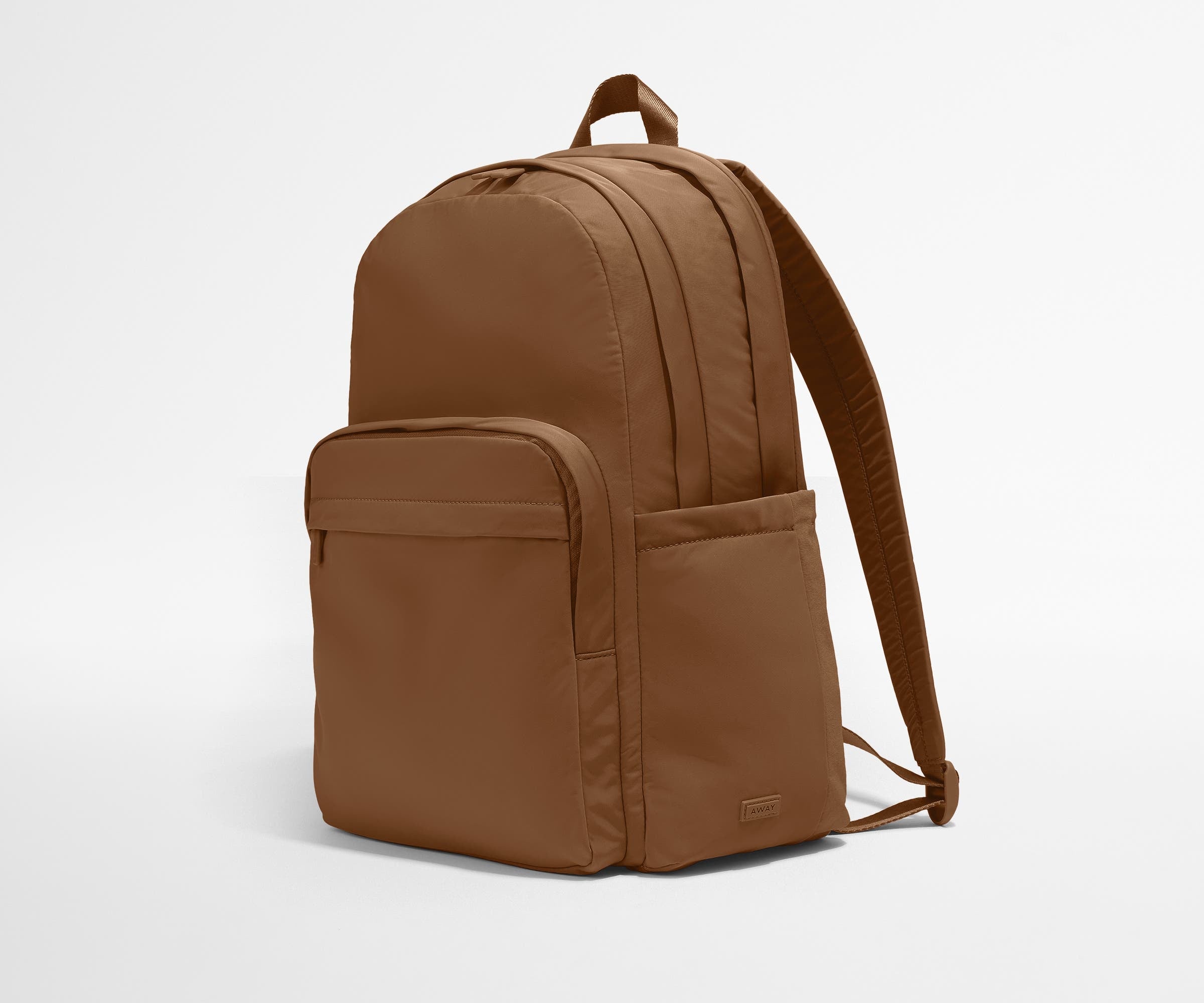PDP_Featherlight_Backpack_Large_Amaro_02.jpg